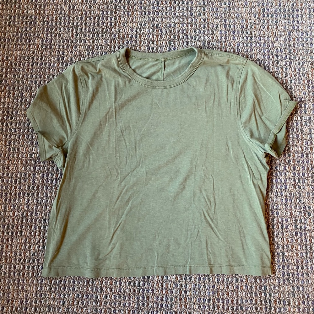 Lululemon Classic Fit Cotton Blend Tshirt